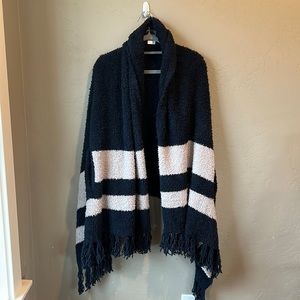 Barefoot Dreams Cozychic Wrap
